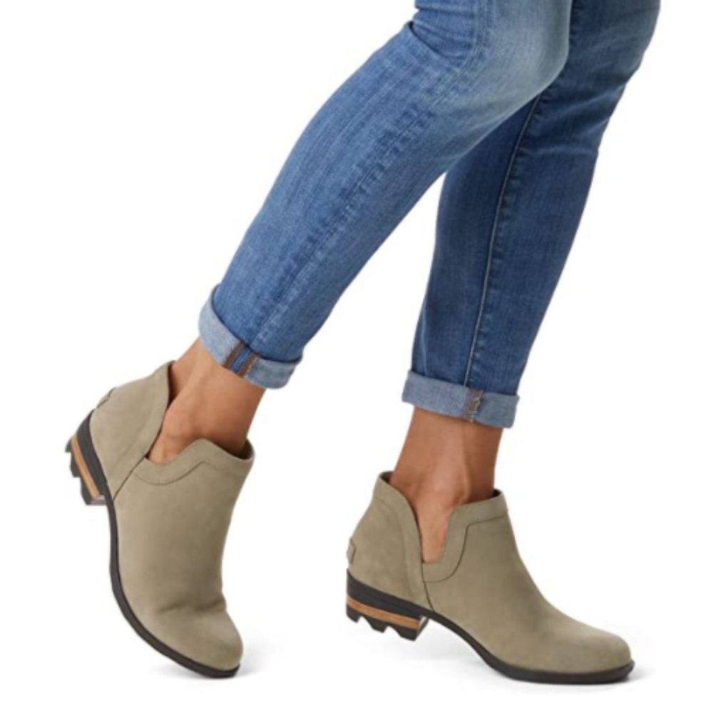 SOREL Women’s Lolla Cut Out Bootie Size 7